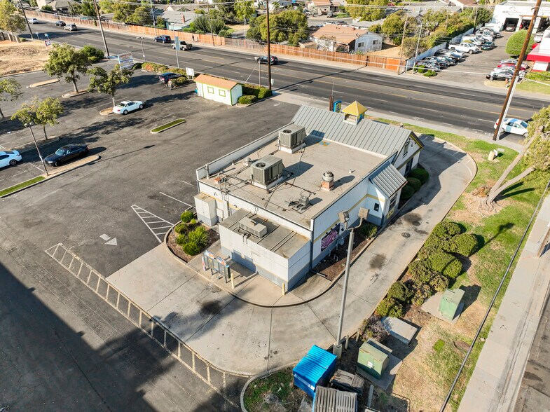 More Photos Of 3298 Northgate Blvd, Sacramento Fast Food For Sale