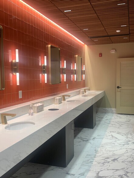 More Photos Of 10101 Global Way, Knoxville Medical For Lease