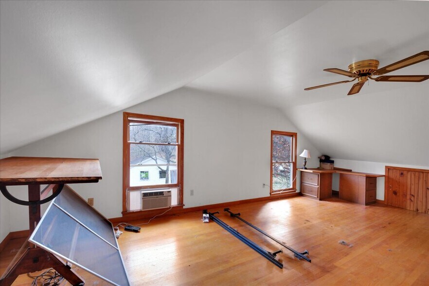 More Photos Of 9512 National Turnpike, Fairdale Land For Sale