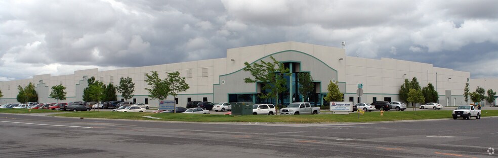 More Photos Of 1633-1717 S 4800 W, Salt Lake City Distribution For Lease