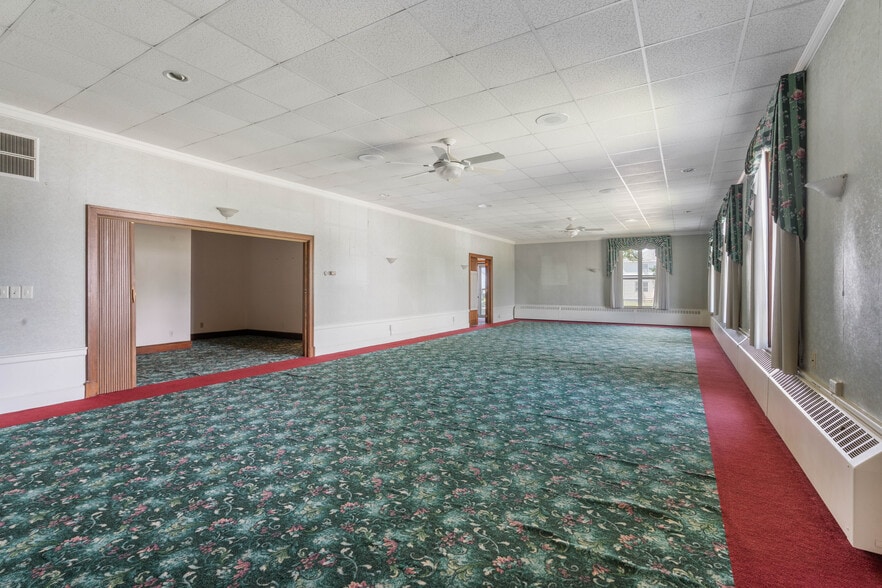 More Photos Of 1304 Hammond Ave, Superior Apartments For Sale