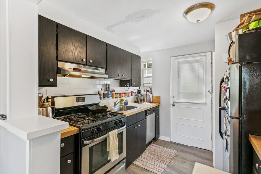 More Photos Of 1195 Birch St, Denver Multifamily For Sale