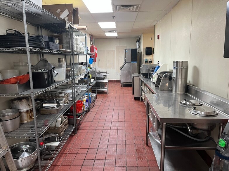More Photos Of 7065 Winchester Rd, Memphis Restaurant For Lease
