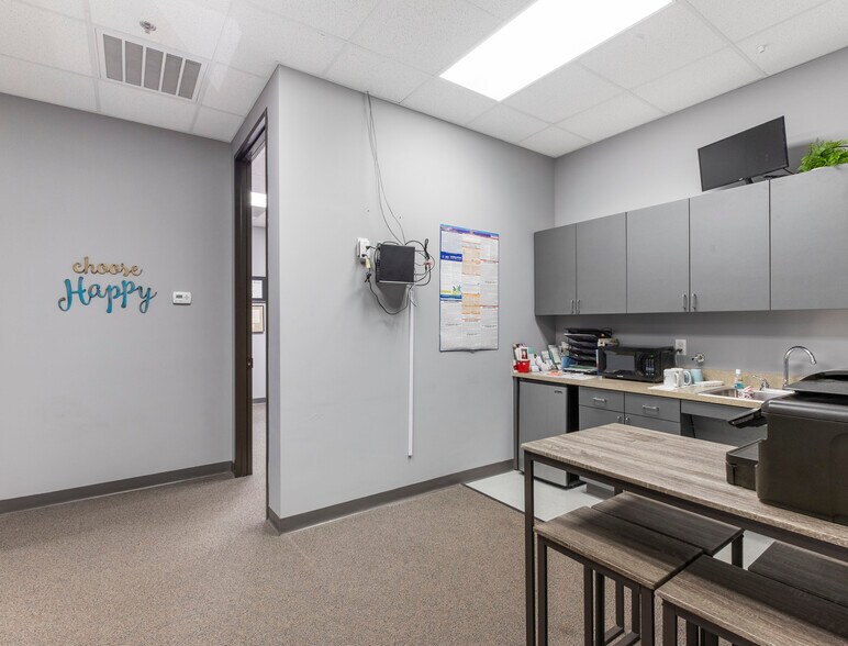 More Photos Of 52 Sugar Creek Center Blvd, Sugar Land Office For Lease