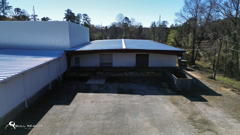 More Photos Of 210 E Lukken Industrial Dr, Lagrange Warehouse For Lease