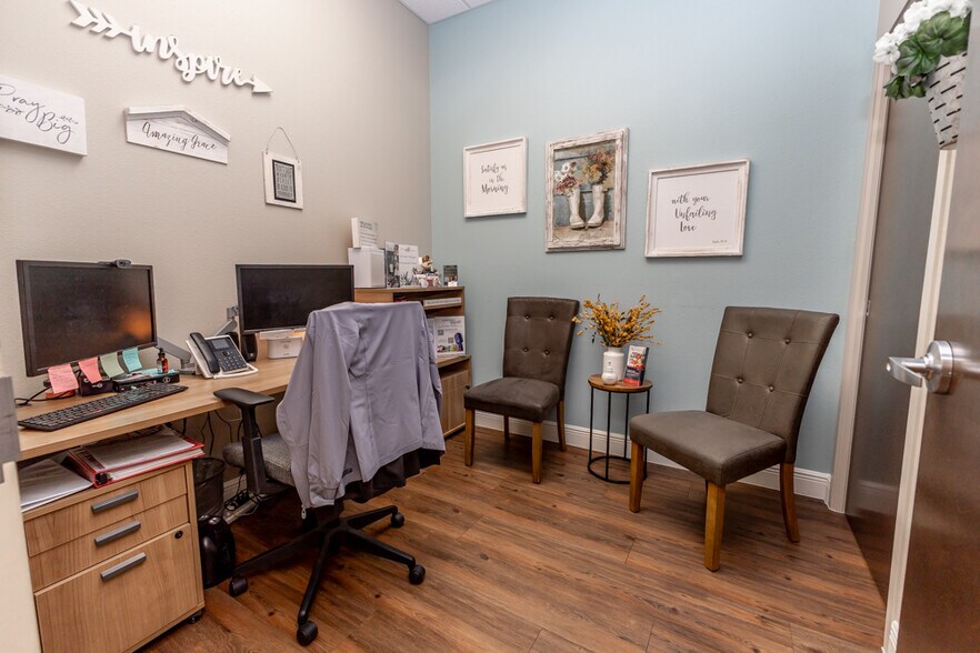 More Photos Of 809 County Road 466, Lady Lake Office For Sale