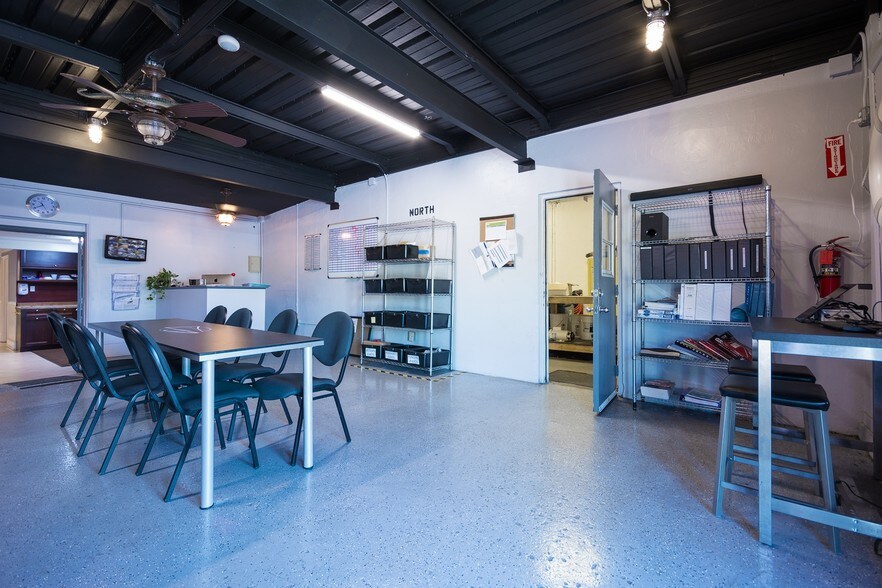 More Photos Of 2600 SW 3rd Ave, Fort Lauderdale Light Distribution For Sale