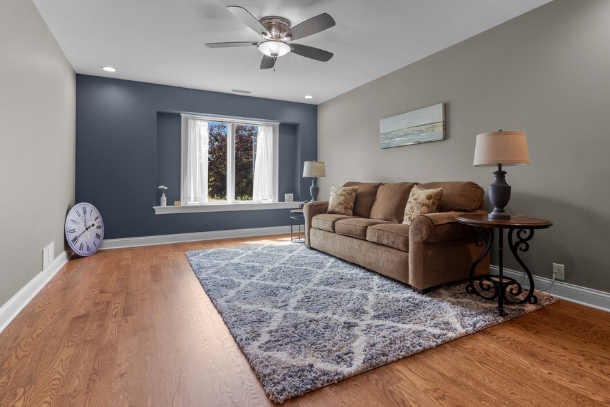 More Photos Of 8508 Il Route 120, Woodstock Specialty For Sale