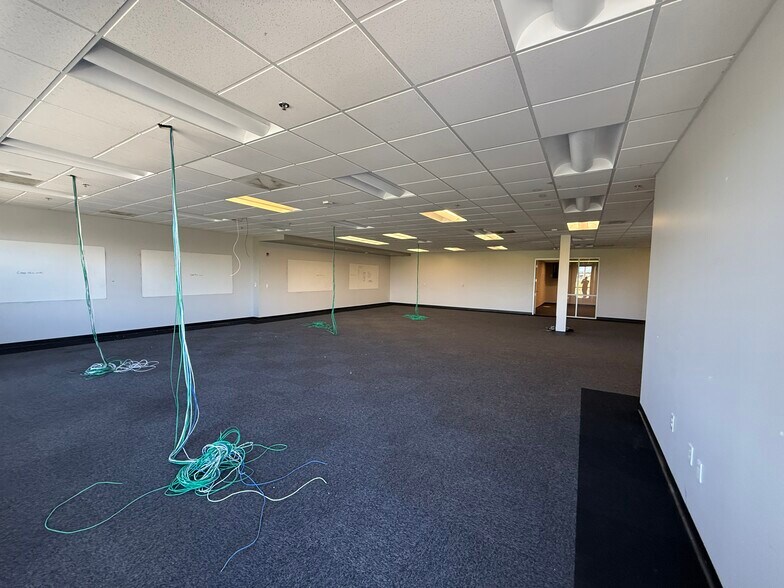 More Photos Of 990 Reserve Dr, Roseville Office For Sale