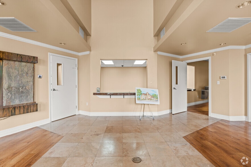 More Photos Of 2628 Matlock Rd, Arlington Medical For Sale
