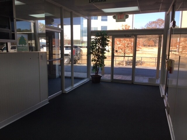 More Photos Of 3652 Chamblee Dunwoody Rd, Chamblee Medical For Lease