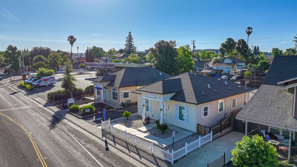More Photos Of 707-709 Natoma St, Folsom Storefront Retail Office For Sale