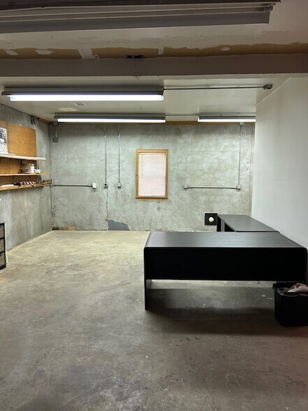 More Photos Of 395 Millstone Rd, Clarksburg Light Distribution For Lease