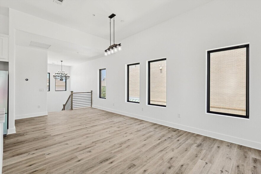 More Photos Of 767 W Main St, Coppell Storefront Retail Office For Sale