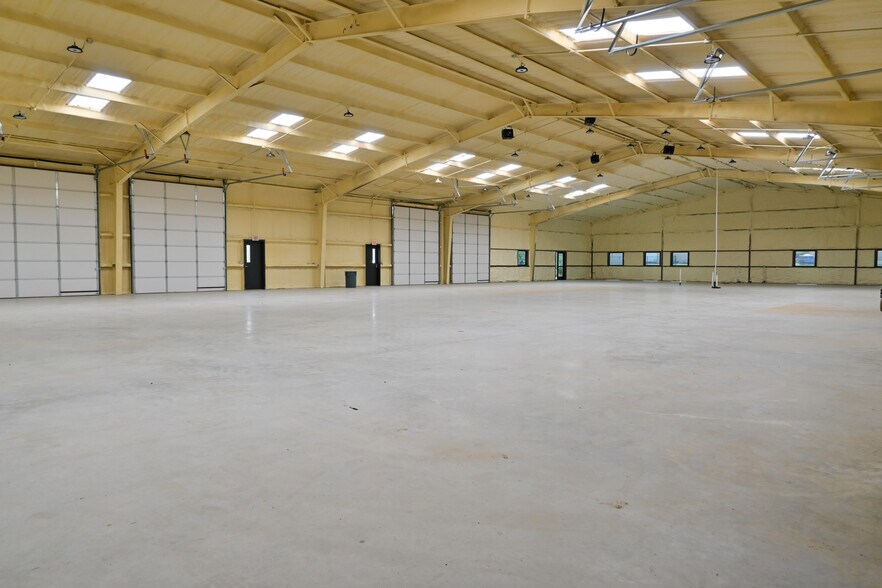 More Photos Of 11653 FM917, Alvarado Warehouse For Lease