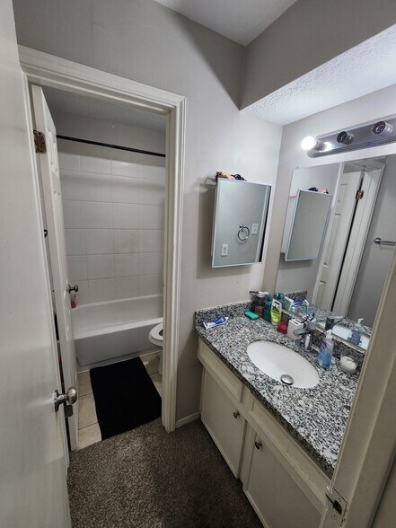 More Photos Of 517 5th St, Humble Apartments For Sale