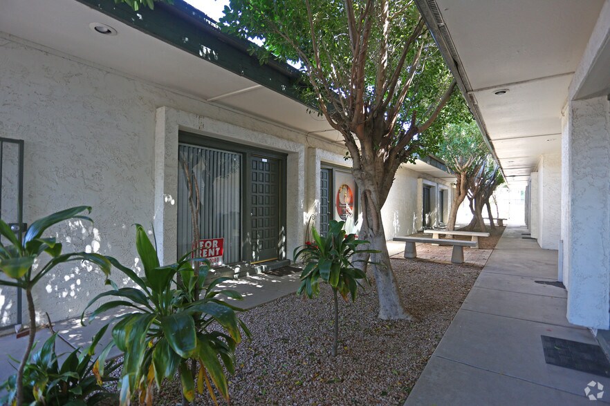 More Photos Of 6730 E McDowell Rd, Scottsdale Office For Sale