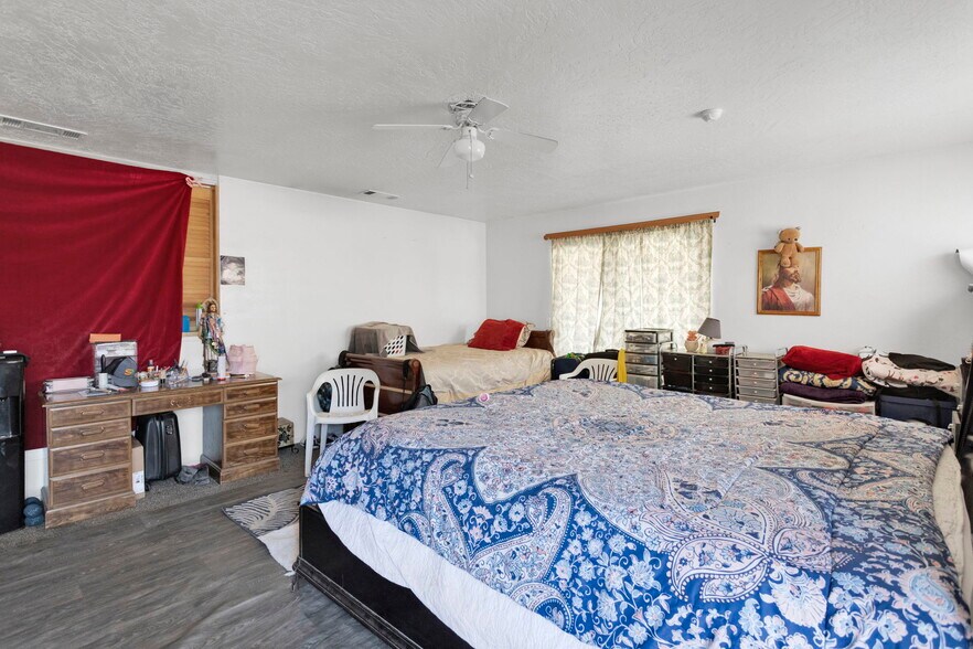 More Photos Of 14720 Main St, Hesperia Office For Sale