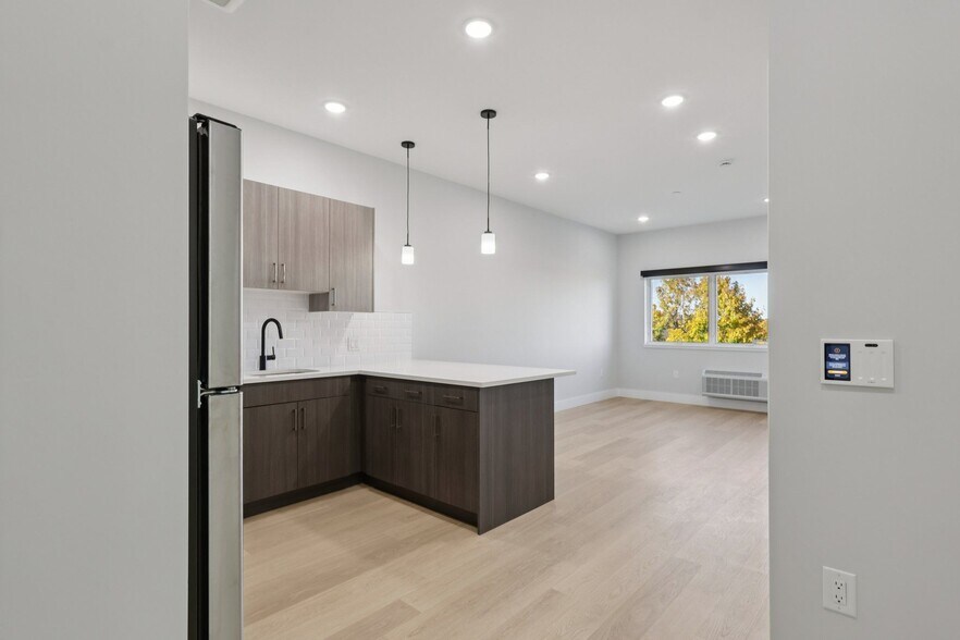 More Photos Of 34-40 Hudson St, Newark Apartments For Lease