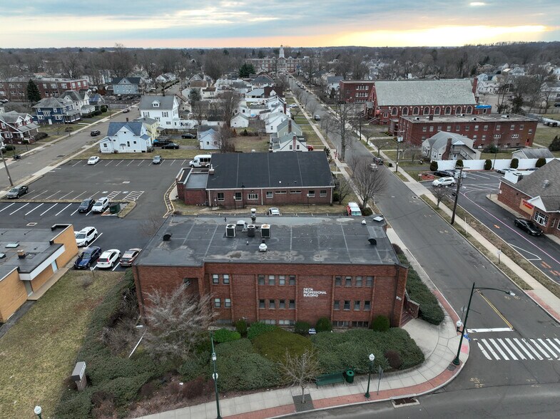 More Photos Of 310 Main St, East Haven Office Residential For Lease