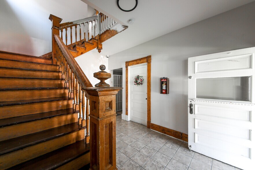 More Photos Of 366 W Palmer Ave, Glendale Apartments For Sale