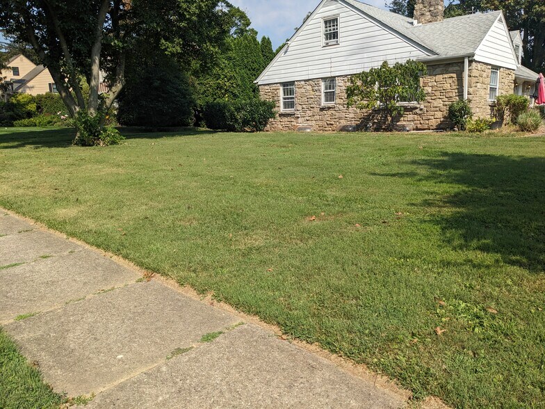 More Photos Of 1000 Old York Rd, Abington Office Residential For Sale