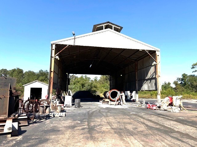 More Photos Of 12001 Hirsch Rd, Houston Manufacturing For Sale