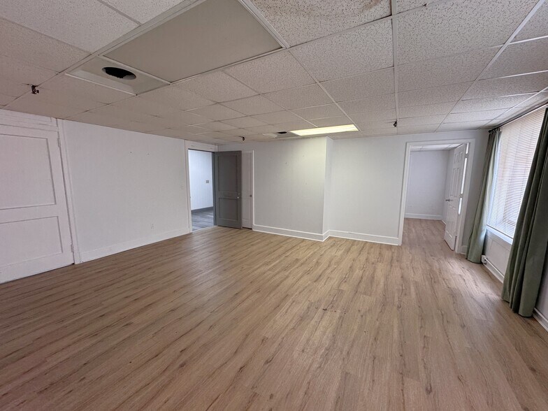 More Photos Of 117 Bradford St NW, Gainesville Office For Lease