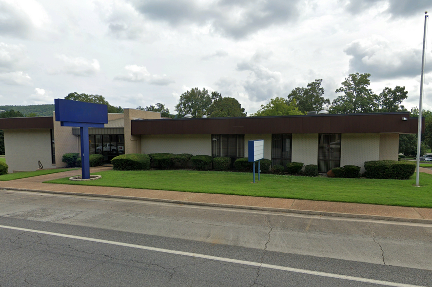 Primary Photo Of 821 W Main St, Heber Springs Office For Sale