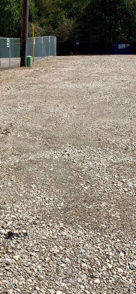 More Photos Of 4830 Sunbeam St, Houston Auto Repair For Lease