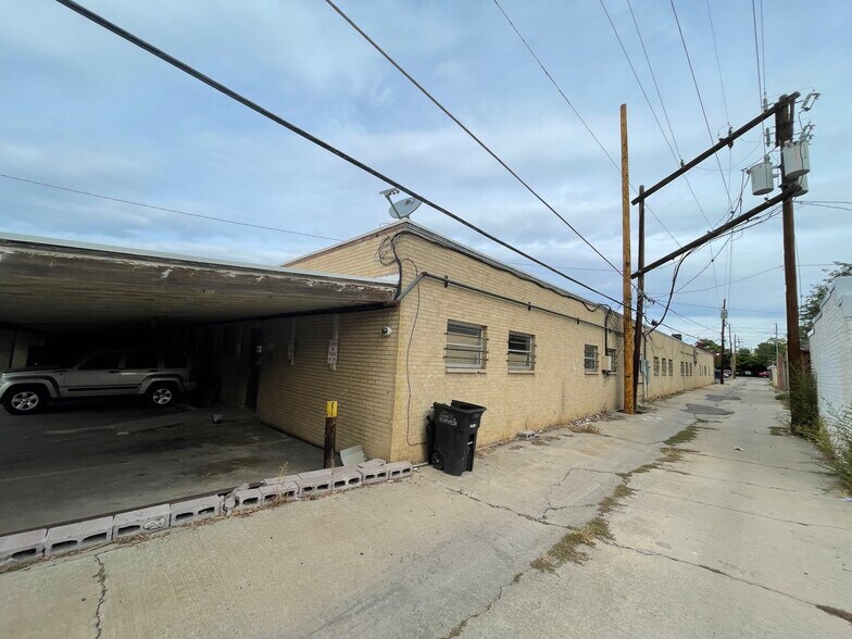 More Photos Of 1340 - 1340 Leyden St, Denver Office For Sale