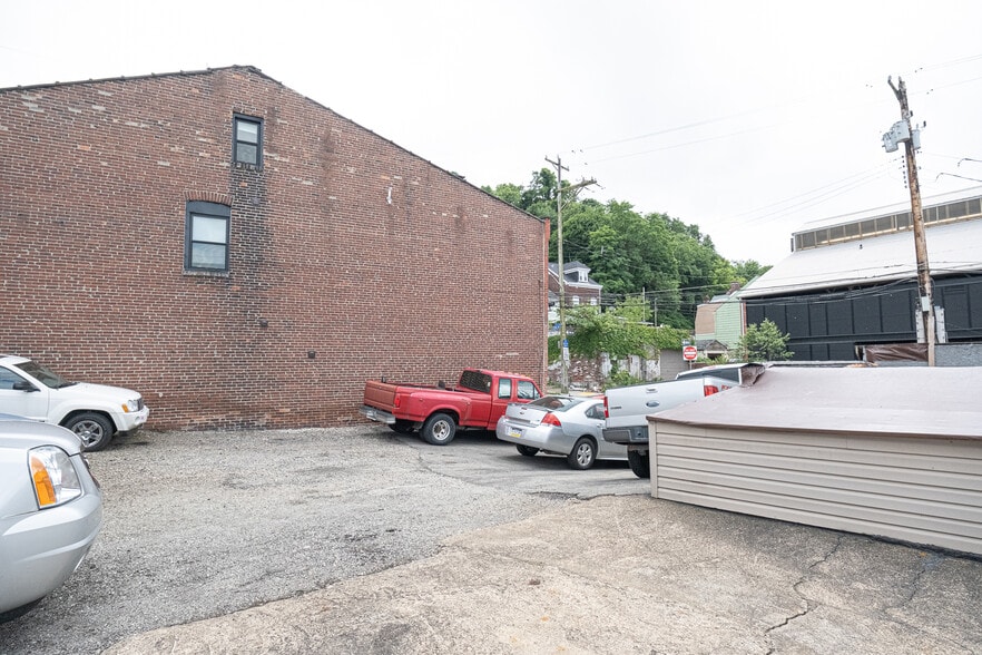 More Photos Of 5700 Butler St, Pittsburgh Auto Dealership For Sale