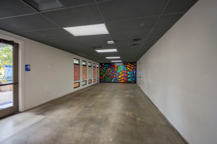 More Photos Of 9332 Eucalyptus Grove Ln, La Jolla Restaurant For Lease