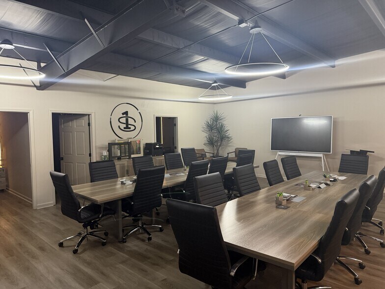 More Photos Of 64 Clarkwood Rd, Rockmart Light Manufacturing For Lease