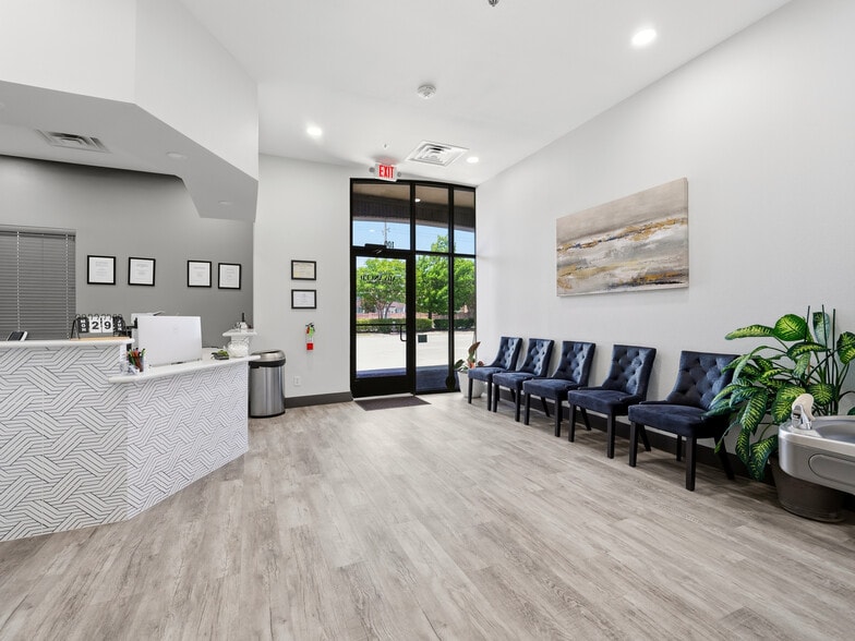 More Photos Of 6550 Naaman Forest Blvd, Garland Medical For Lease