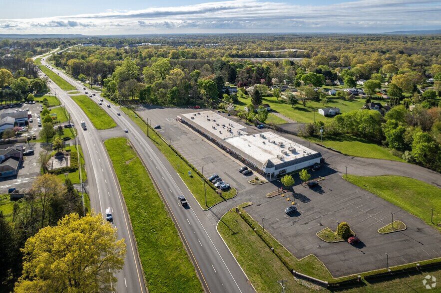 More Photos Of 539 Route 22 E, White House Station Unknown For Lease