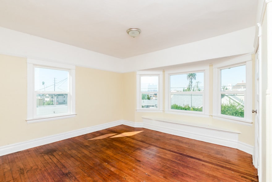 More Photos Of 2942 W 12th St, Los Angeles Apartments For Sale