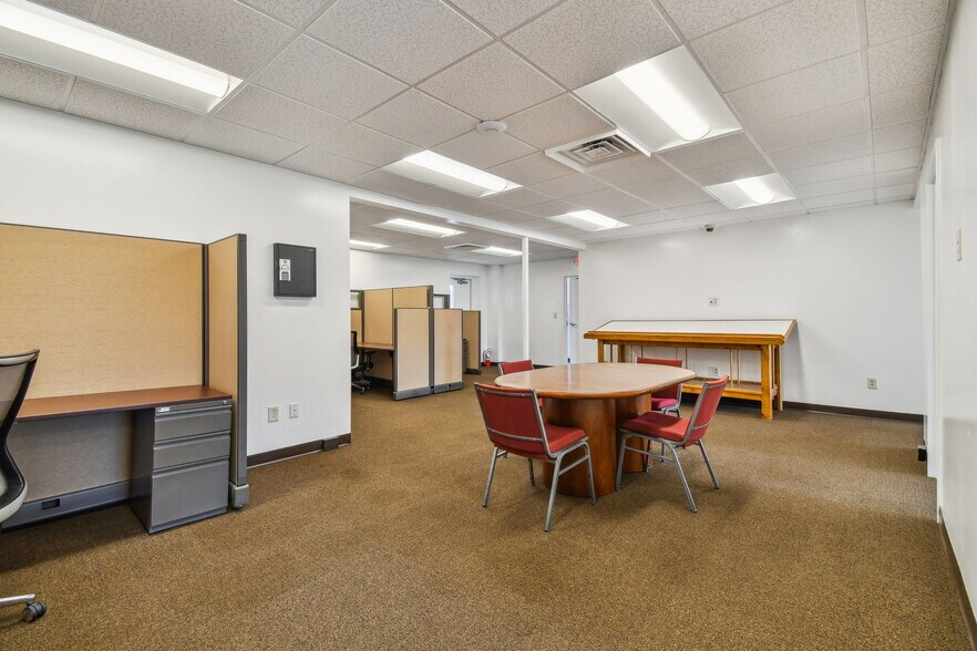 More Photos Of 1453 S Martin Luther King Jr Ave, Clearwater Warehouse For Sale