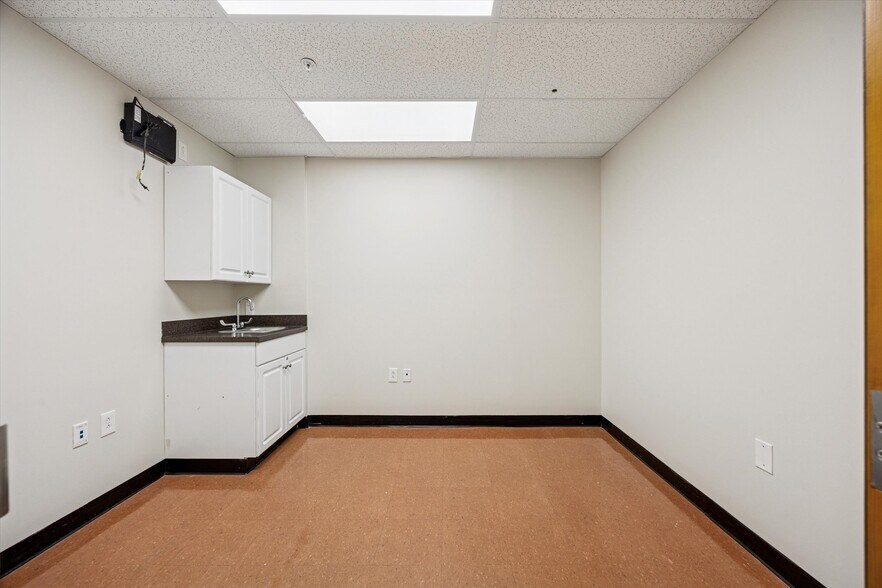 More Photos Of 6712-6714 Rising Sun Ave, Philadelphia Medical For Sale