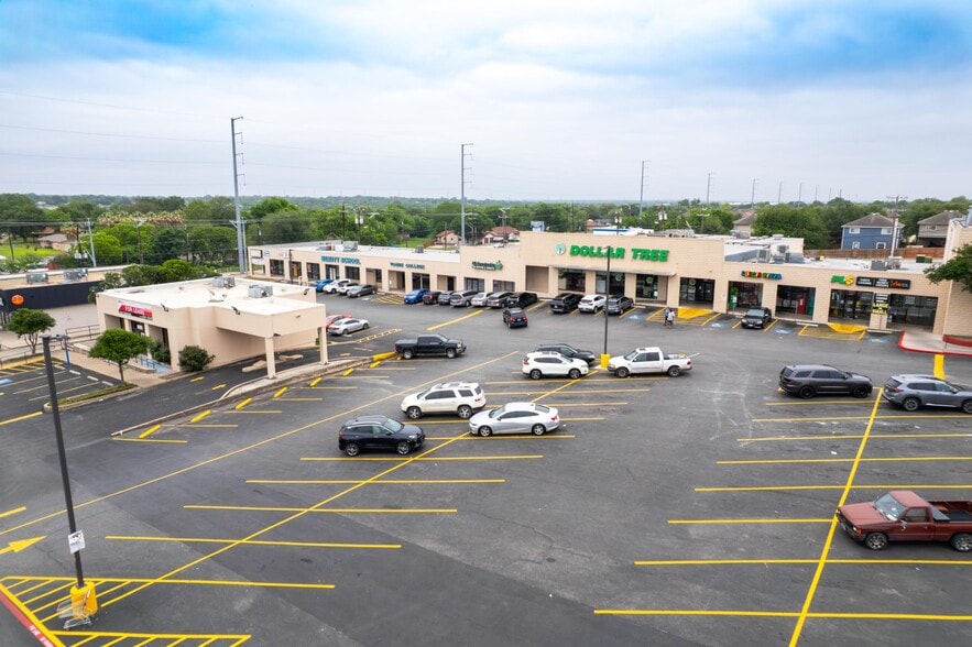 More Photos Of 6000-6064 Ingram Rd, San Antonio Unknown For Lease