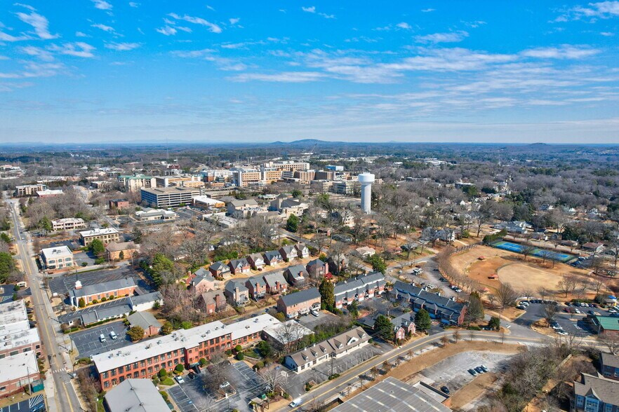 More Photos Of 470 Sessions St, Marietta Medical For Lease