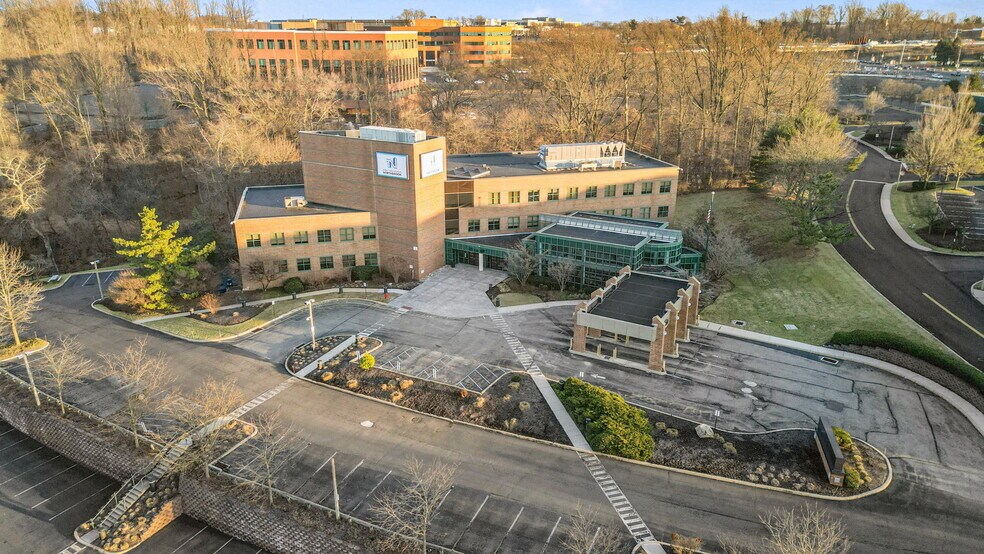 More Photos Of 1000 Northbrook Dr, Trevose Office For Sale