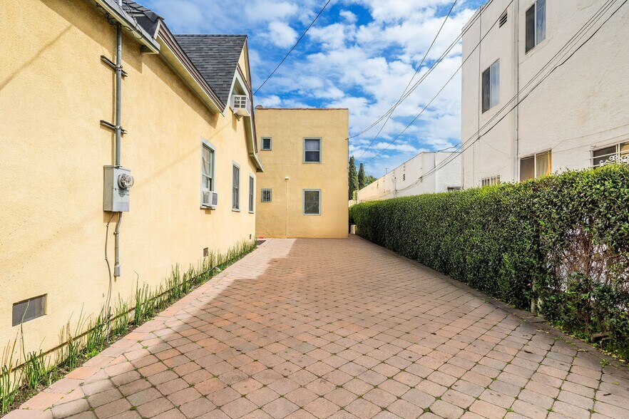 More Photos Of 1707 S Bonnie Brae St, Los Angeles Apartments For Sale