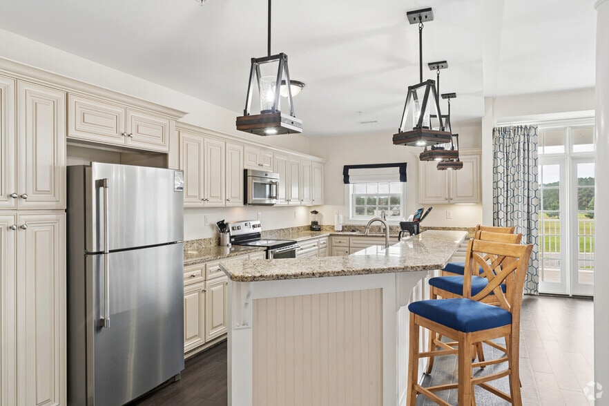More Photos Of 231 Waterside Dr, Roper Apartments For Sale