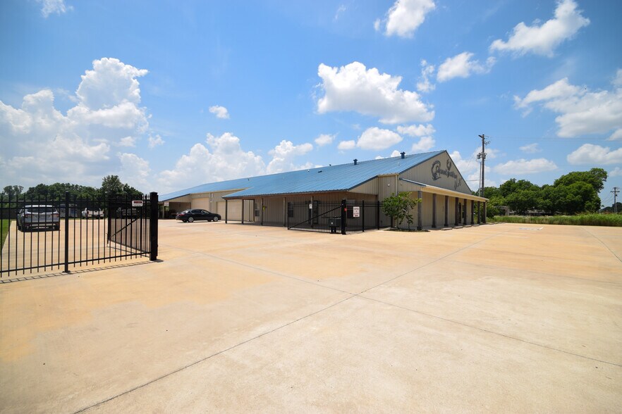 More Photos Of 10024 Highway 165, North Little Rock Light Manufacturing For Sale