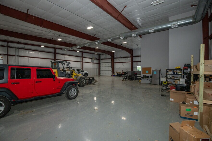 More Photos Of 311 Corporate Dr, Shelbyville Warehouse For Sale