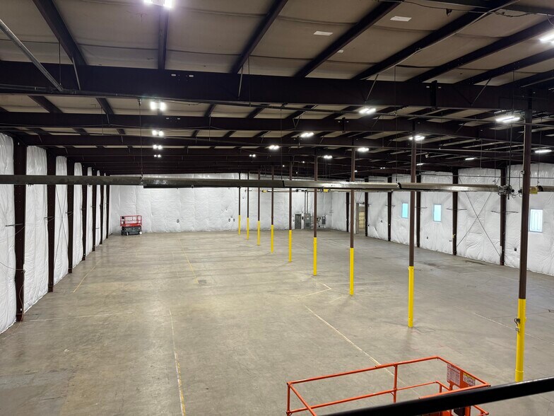 More Photos Of 5775 Monaco St, Commerce City Manufacturing For Lease