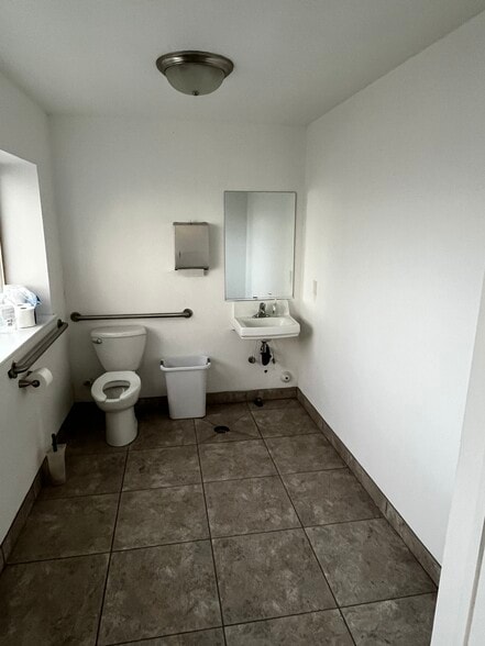 More Photos Of 1491 W 500 N, Lindon Warehouse For Sale