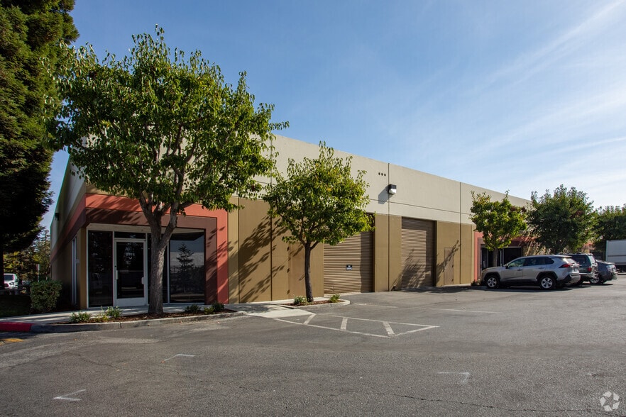 More Photos Of 2682 Middlefield Rd, Redwood City Unknown For Lease