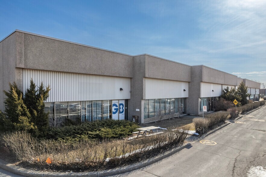 More Photos Of 6325-6475 Boul des Grandes-Prairies, Montréal Unknown For Lease